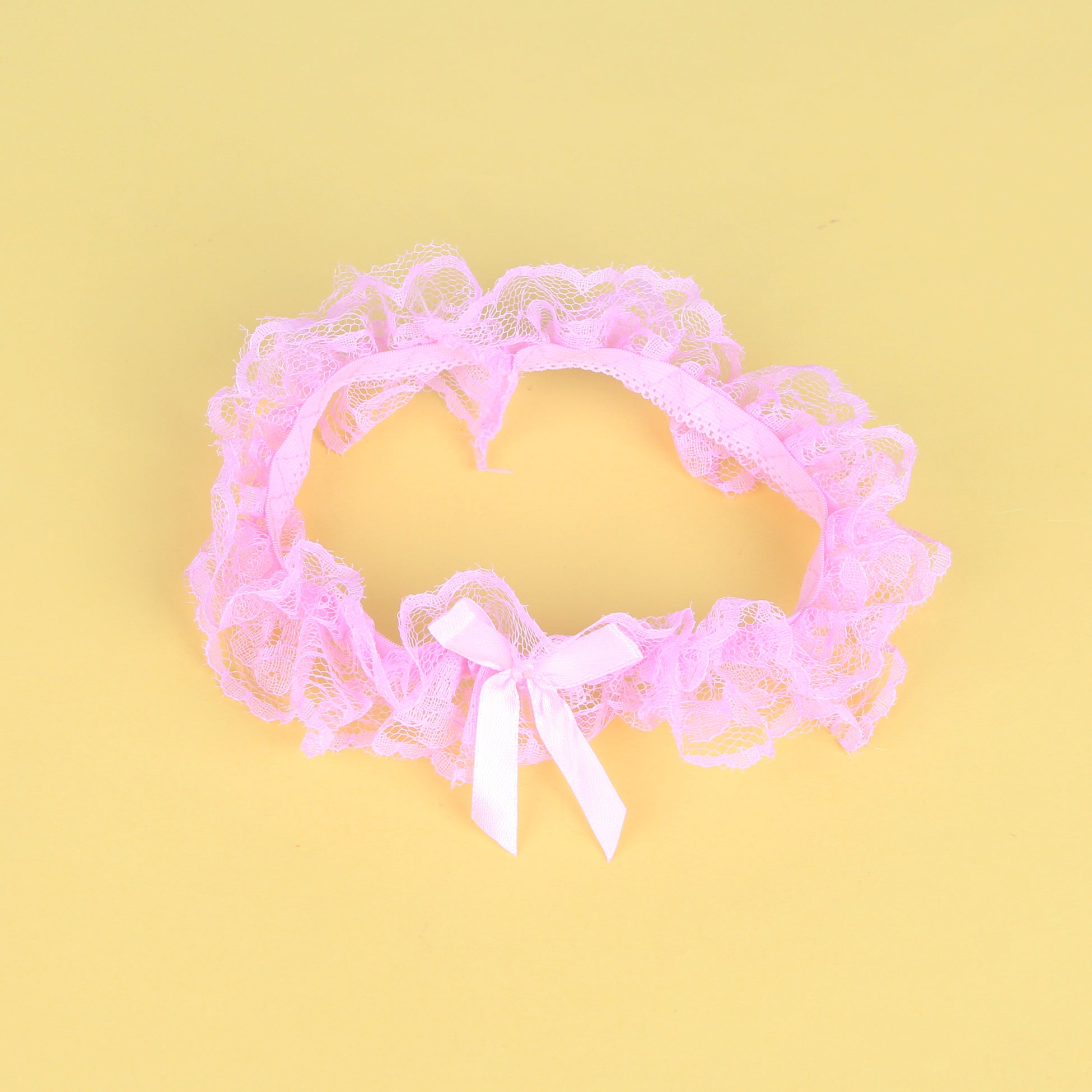 A Pair Of Sexy Pink Lace Bow Leg Rings